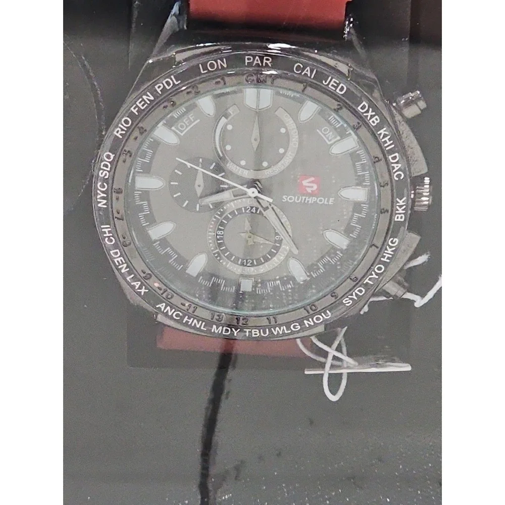 Southpole Men's Watch and Wireless Speaker Gift Set - Picture 3 of 11